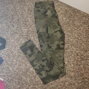 Camo leggings